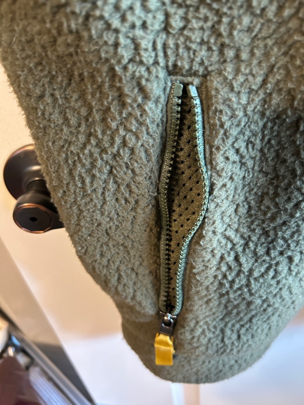 Patagonia Olive Green Sherpa Fleece Vest with Yellow Zipper Pulls  #38 - Picture 2 of 8